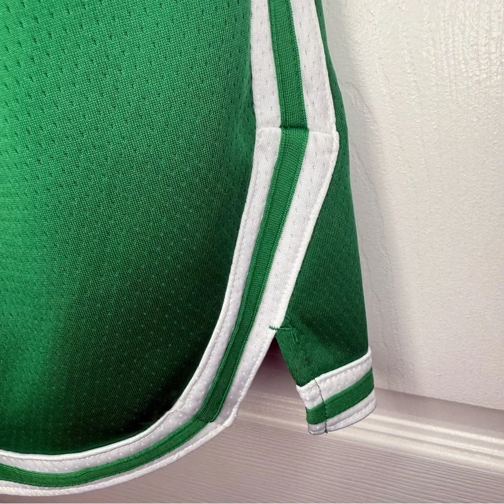 Nike Kids NBA Celtics Green Athletic Shorts Size Large 14/16 GUC